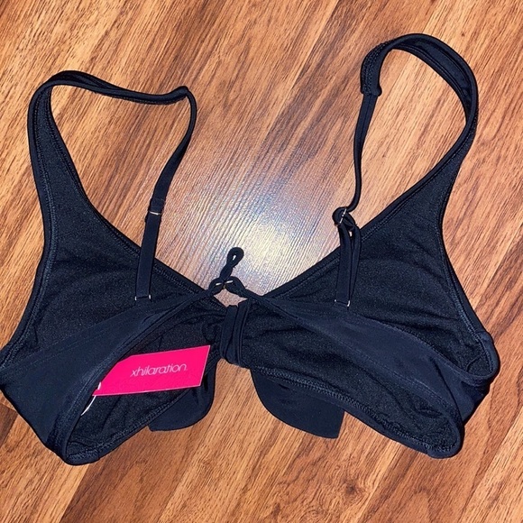Nwt Xhilaration Black swim top - Picture 2 of 3